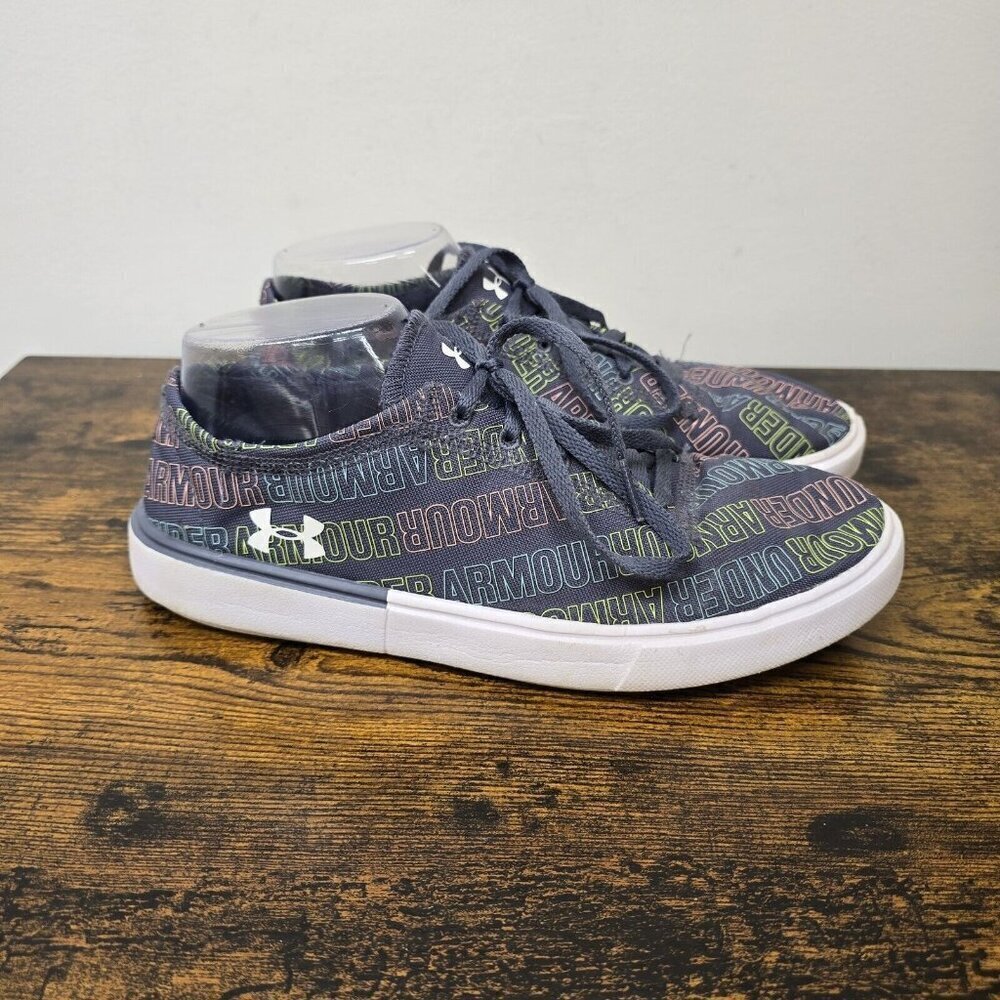 Under Armour Girl's Grade School Kickit2 Word Mark Sneaker Gray/Multi Size 6.5Y